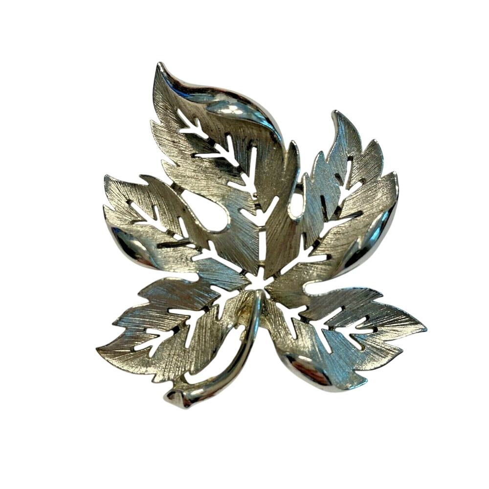 Vintage Mid Century brooch textured silver leaf-shaped classic botanical pin